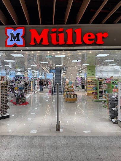 Müller, магазин біля вокзалу Salzburg Hauptbahnhof