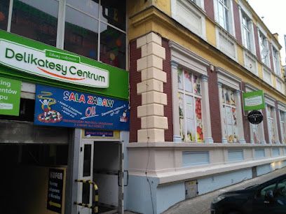 Delikatesy Centrum, магазин біля вокзалу Болеславец