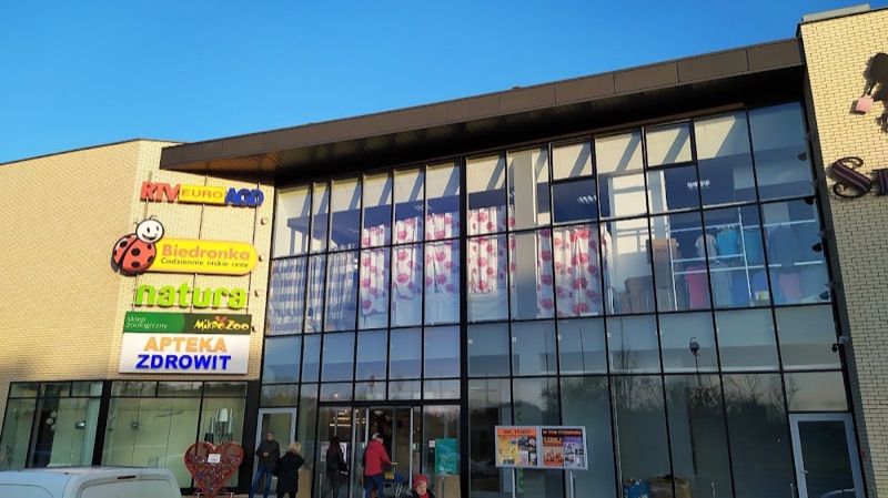 Pasaż Słowackiego, торговий центр біля вокзалу Бжег