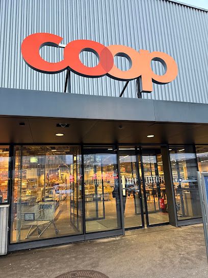 Coop Supermarkt Bern Postparc, магазин біля вокзалу Bern