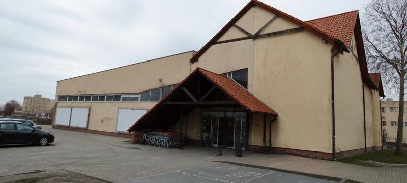 Intermarche, sklep przy dworcu Chojna
