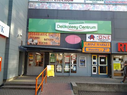 Delikatesy Centrum, магазин біля вокзалу Хожув Місто