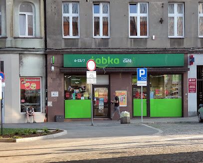 Żabka, магазин біля вокзалу Хожув Місто