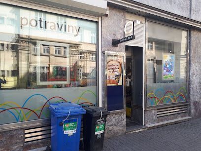 Žabka, магазин біля вокзалу Praha hlavní nádraží