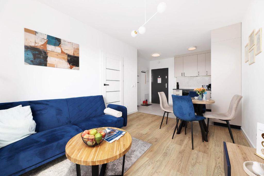 Apartament Brzeziny by Stay&Rest - szybki dojazd i parking, житло біля вокзалу Чеховиці-Дзедзиці