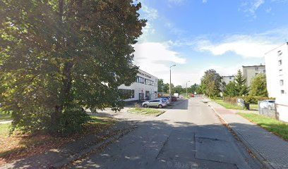 Pawilon Centrum, магазин біля вокзалу Домброва Гурніча Зомбковіце