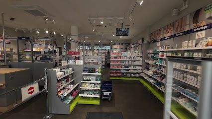 City pharmacy at the main station. inh. laila sadiki, магазин біля вокзалу München Hauptbahnhof
