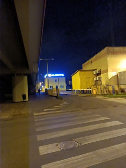 Mlekovita. Oddział, магазин біля вокзалу Дзялдово