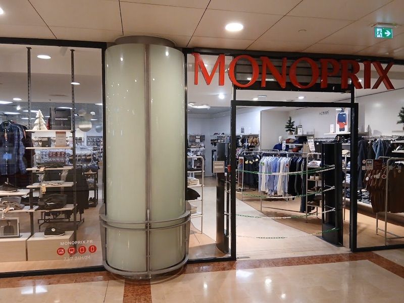 Centre commercial Les Tanneurs, торговий центр біля вокзалу Lille Flandres