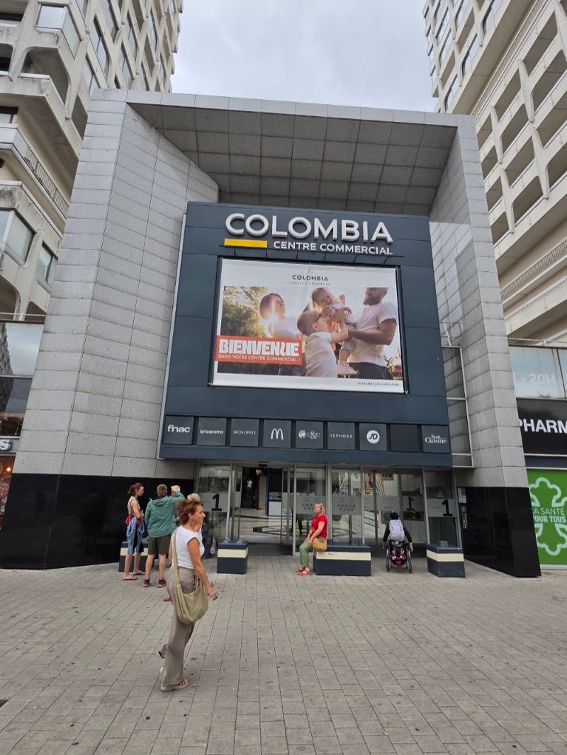 Centre commercial Colombia, торговий центр біля вокзалу Gare de Rennes