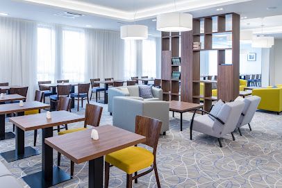 Restauracja Hampton by Hilton Gdańsk Oliwa, біля вокзалу Gdańsk Oliwa