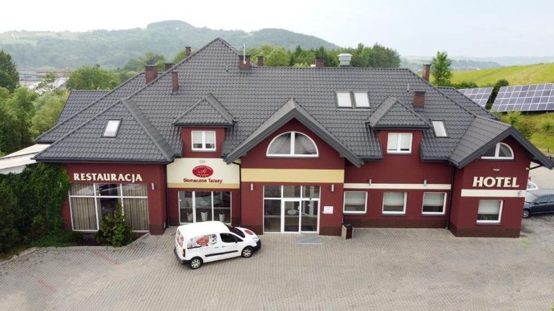 Hotel Słoneczne Tarasy, житло біля вокзалу Грибув