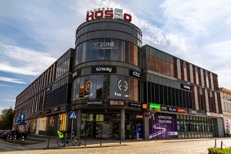 Galeria Hosso, торговий центр біля вокзалу Грифіце