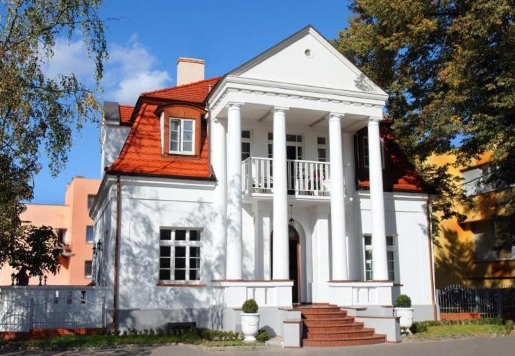 Villa Solankowa, житло біля вокзалу Іновроцлав