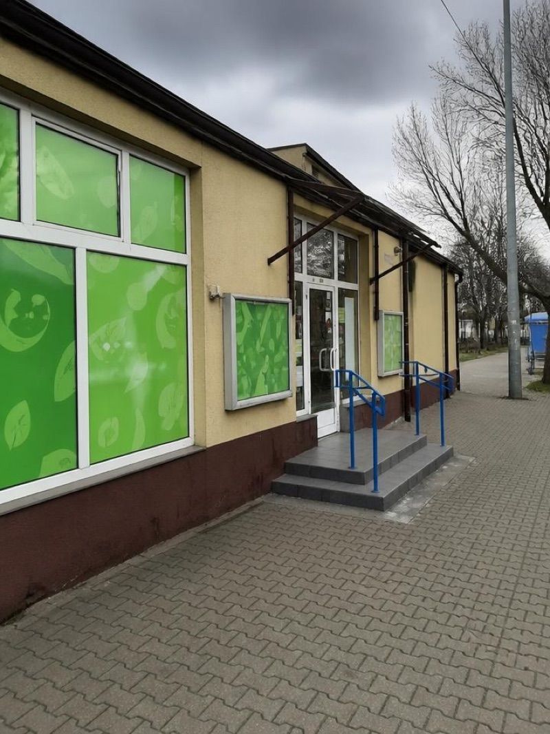 Delikatesy Centrum, sklep przy dworcu Jaworzno Szczakowa
