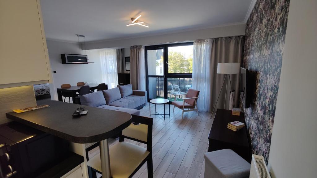 Apartament Madelain, житло біля вокзалу Єленя Гура