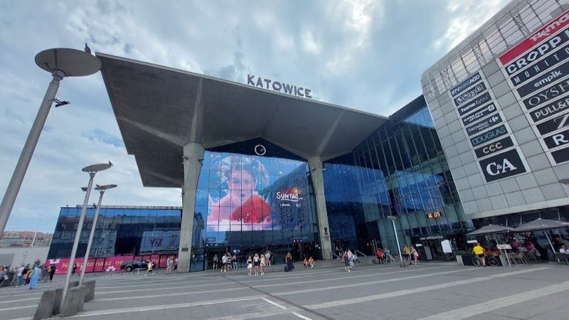 Galeria Katowicka, торговий центр біля вокзалу Катовіце