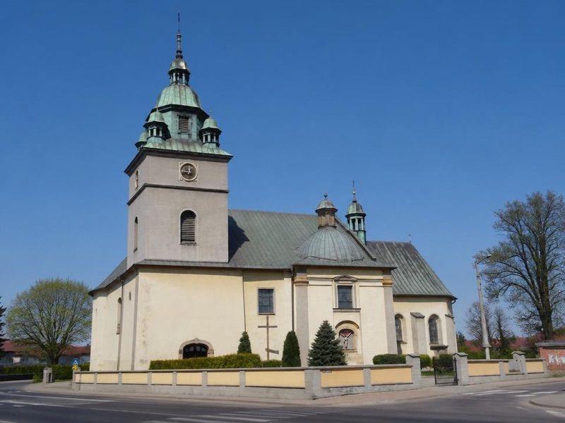 Parafia św. Małgorzaty i św. Katarzyny w Kętach, atrakcja w pobliżu dworca Kęty