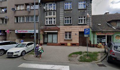 Świadek Bernadeta. Sklep ogólnospożywczy, магазин біля вокзалу Клодзко Місто