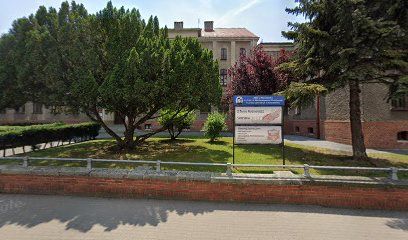 Mikrus. Stołówka. Nowak E., біля вокзалу Dworzec Kolejowy Kluczbork
