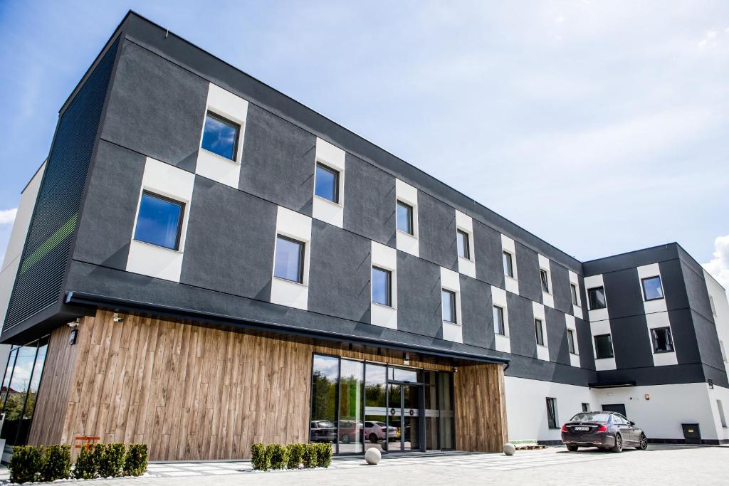 Hotel Mazurek, житло біля вокзалу Коло