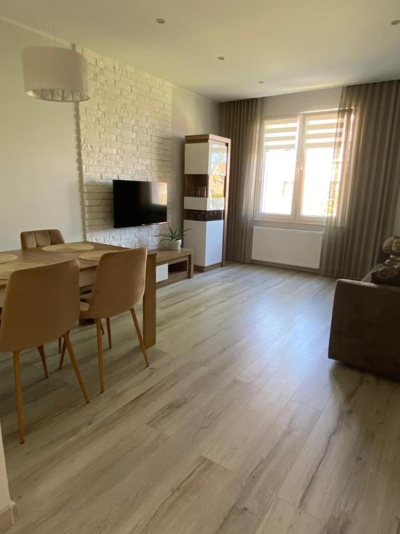 Apartament DeLux WHITE Konin, житло біля вокзалу Конін