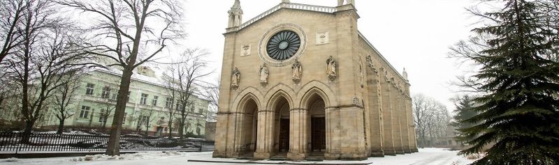 Kościół św. Marcina z Tours w Krzeszowicach, atrakcja w pobliżu dworca Krzeszowice