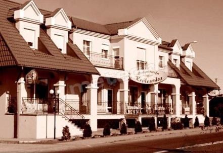 Hotel Chrobry, житло біля вокзалу Ленчица