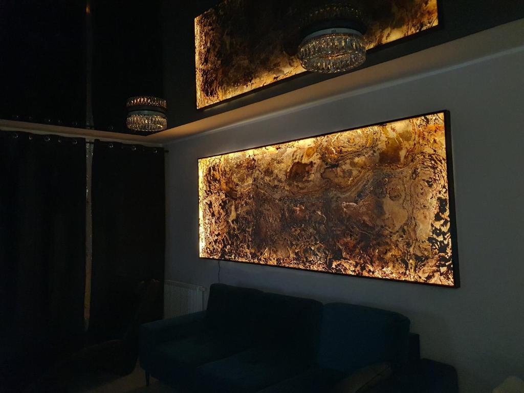 Elegant Apartments FREE PARKING, житло біля вокзалу Лешно