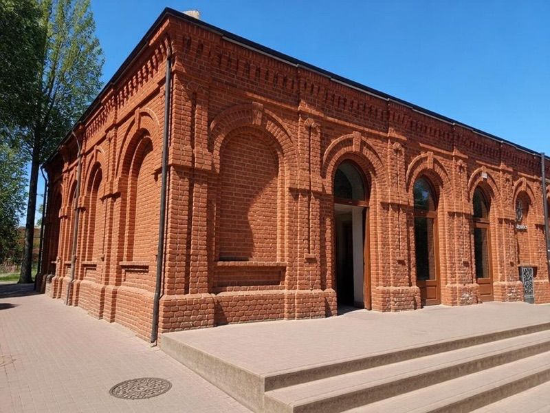 Biedronka, sklep przy dworcu Łodź Fabryczna