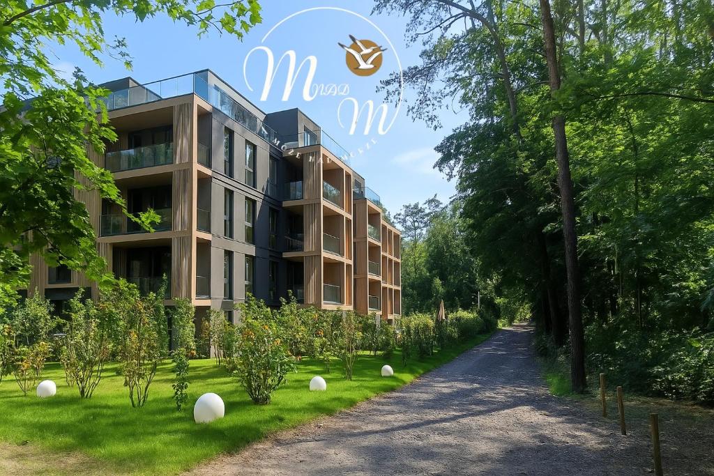 Sea & Forest - Apartamenty Może nad Morze, strefa SPA i Parking GRATIS, житло біля вокзалу Мендзиздроє