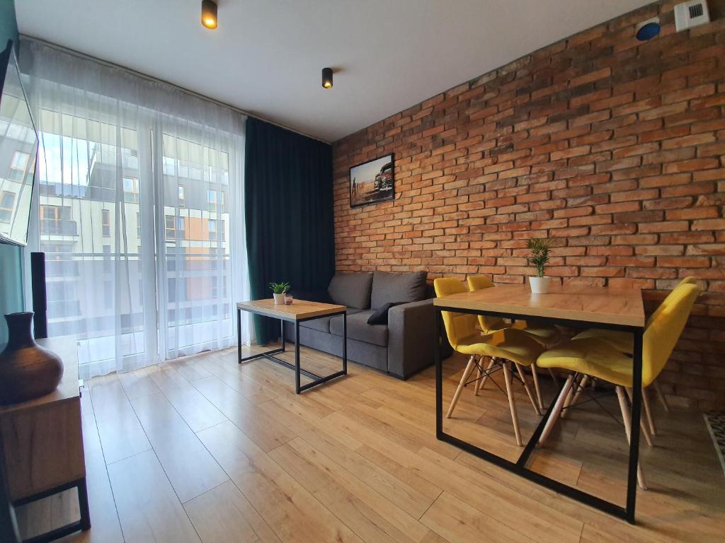 Apartament 24, житло біля вокзалу Мисловіце