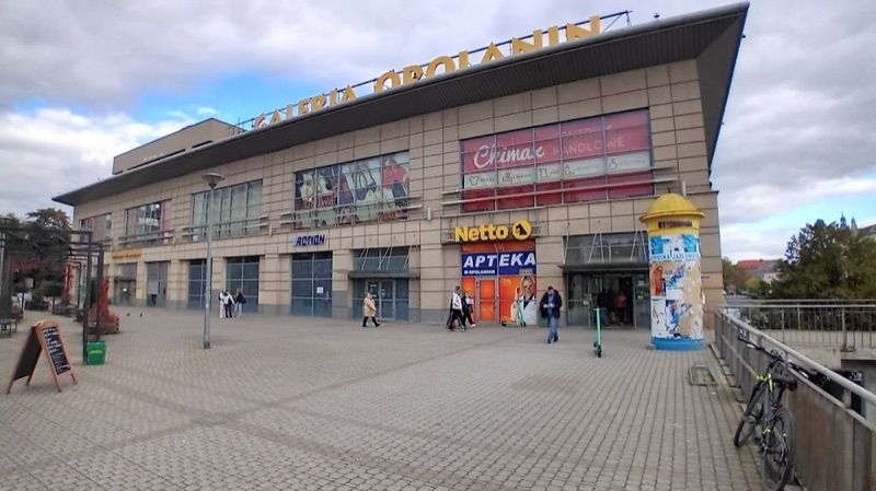 Galeria Opolanin, торговий центр біля вокзалу Ополе Глувне