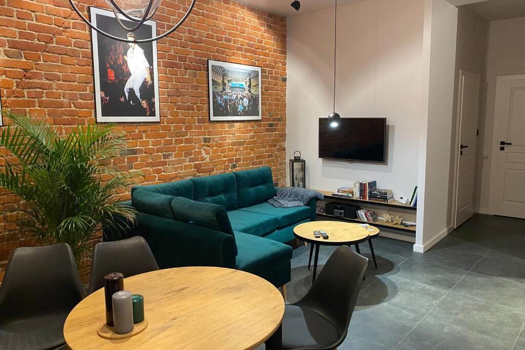 Stylowy apartament tuż przy Rynku, житло біля вокзалу Острув Велькопольський