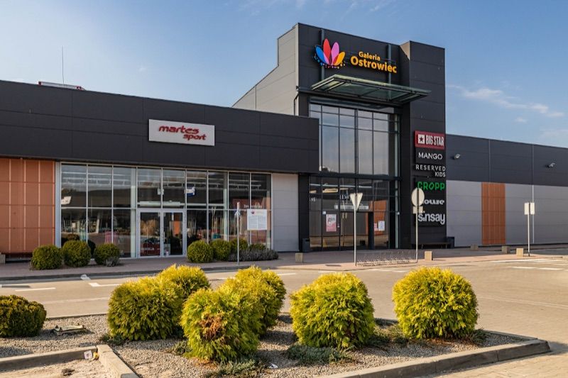 Galeria Ostrowiec, торговий центр біля вокзалу Островець Свентокшиський