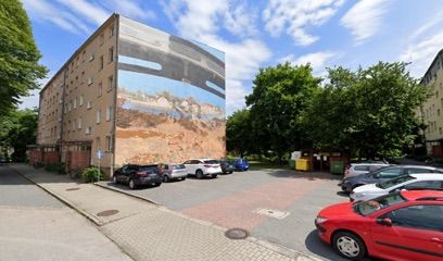 Mural płac wolności 2, atrakcja w pobliżu dworca Ozimek