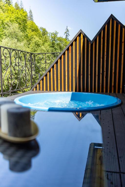 Domek Sauna & Jacuzzi, житло біля вокзалу Поронін