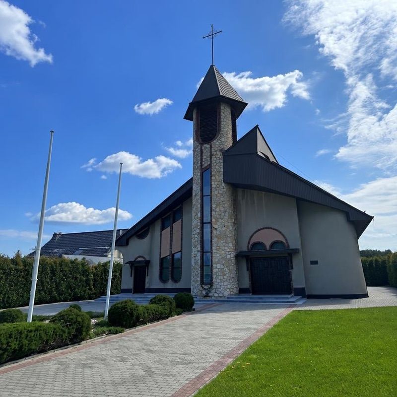 Parafia Nawiedzenia NMP w Pyrzowicach, atrakcja w pobliżu dworca Pyrzowice Lotnisko