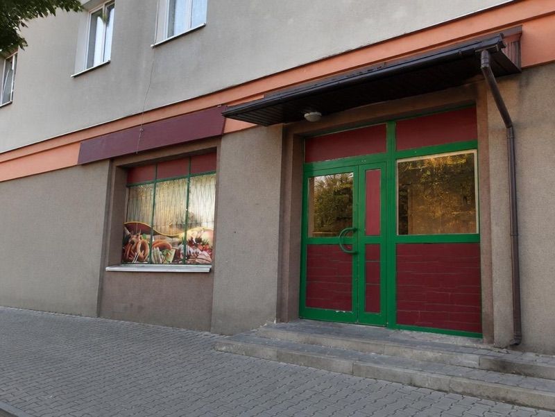 Świeżyzna, sklep przy dworcu Pyrzowice Lotnisko