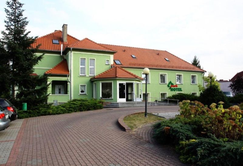 Park Hotel, житло біля вокзалу Жепін