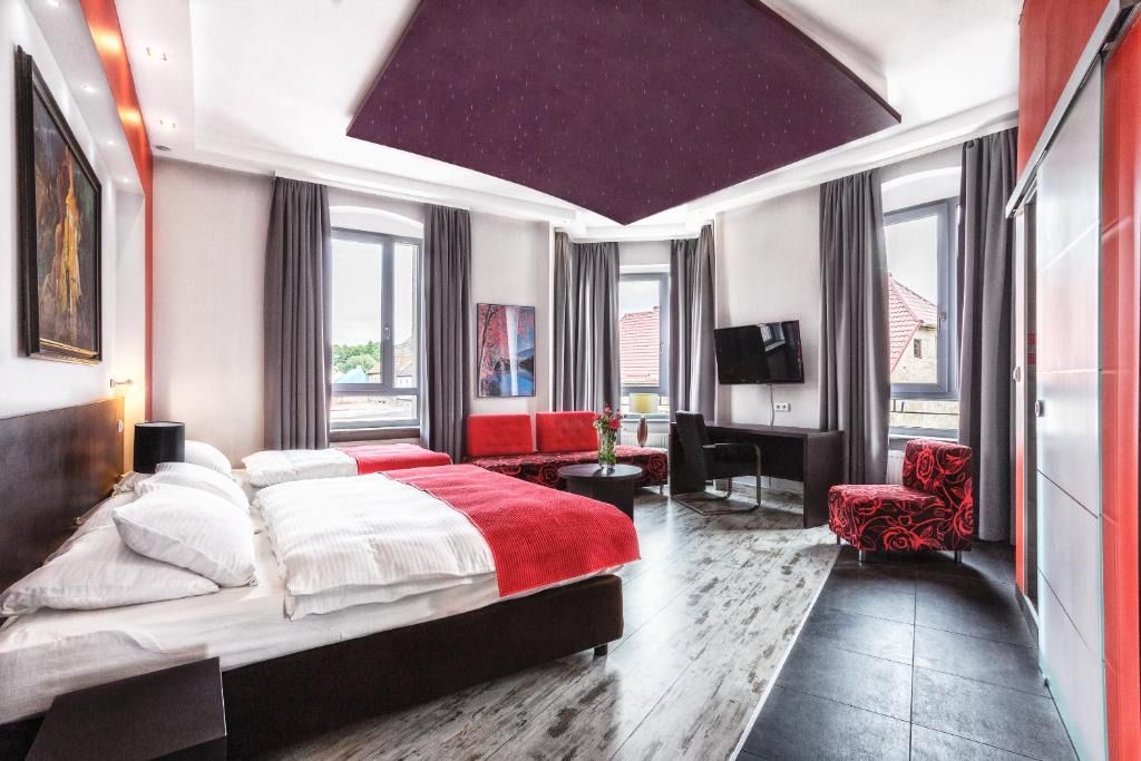 Grand Boutique Hotel - dawny Hotel Kaliski Ratuszowy, житло біля вокзалу Жепін