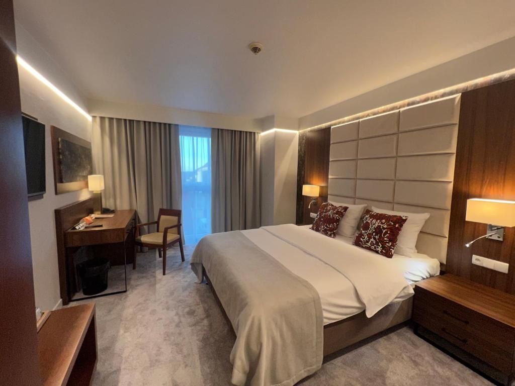 Hotel Ines, житло біля вокзалу Сендзішув Малопольський