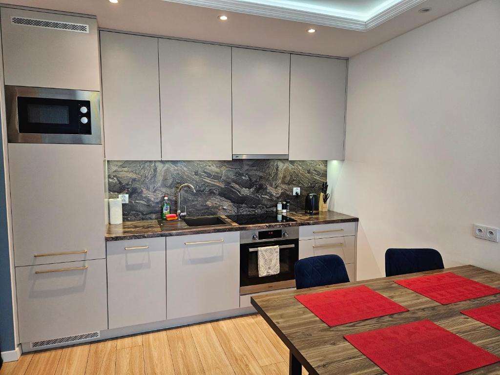 Nowoczesny i komfortowy apartament przy ulicy Kurpiowskiej blisko centrum miasta, житло біля вокзалу Седльце