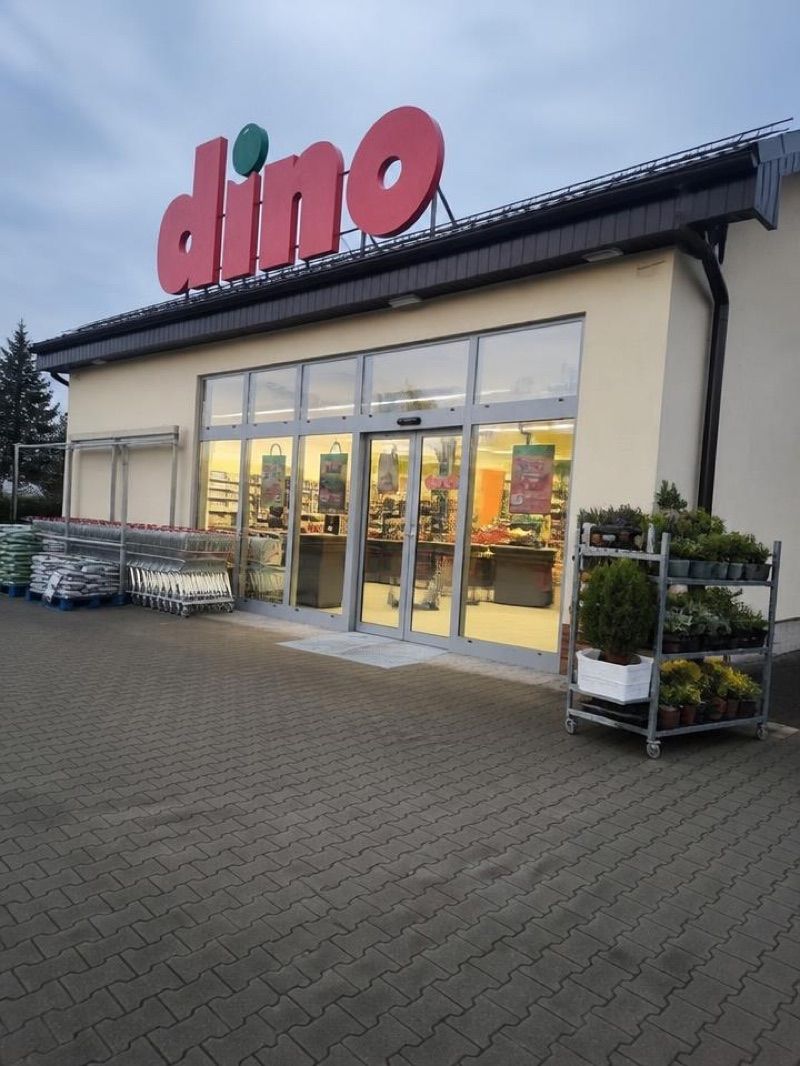 Dino, sklep przy dworcu Sieradz