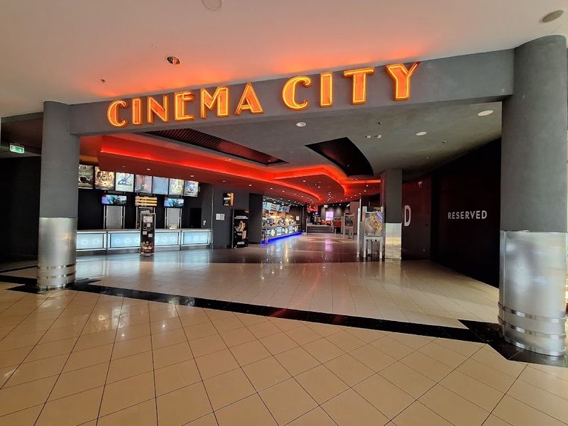 Sosnowiec Plaza, торговий центр біля вокзалу Сосновець Глувни
