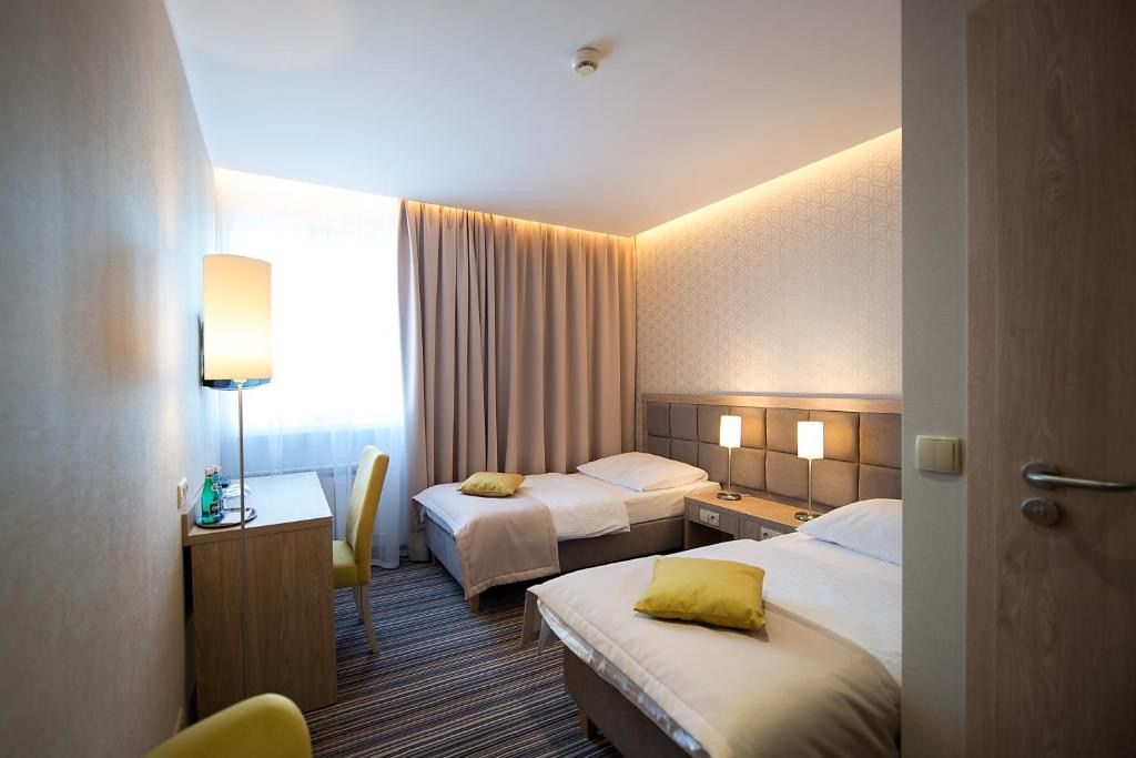 Hotel Almarco, житло біля вокзалу Сьрода Велькопольська