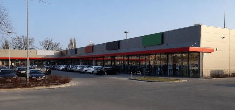 Stokrotka, sklep przy dworcu Środa Wielkopolska