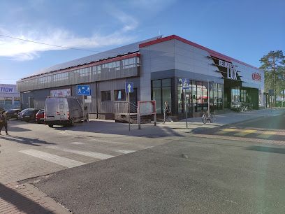 Lux. Sklep wielobranżowy PSS Społem, магазин біля вокзалу Стальова Воля Центр