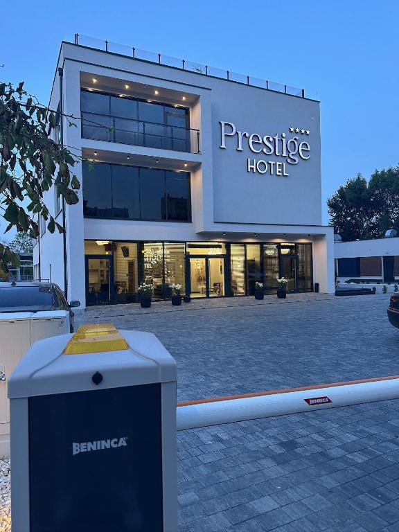 Prestige Hotel, житло біля вокзалу Стальова Воля Розвадув