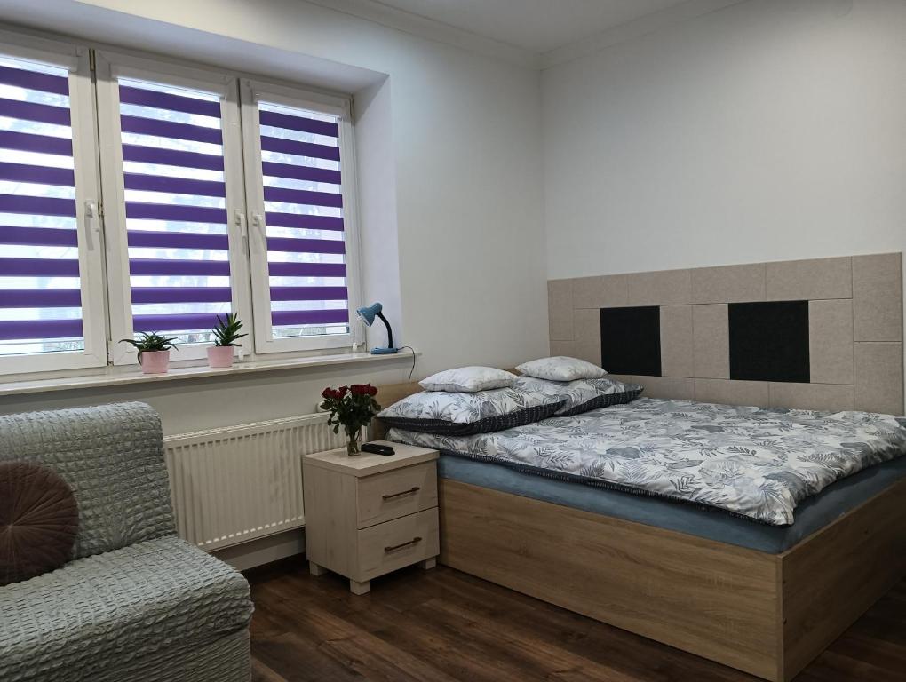 Apartament B&B, житло біля вокзалу Стальова Воля Розвадув